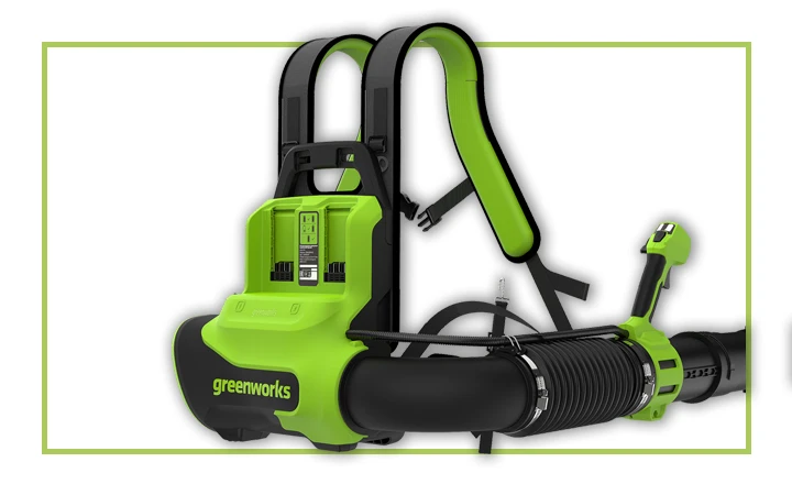 Ранцевая конструкция воздуходува Основной особенностью является ранцевая конструкция воздуходувки, то есть аккумулятор и двигатель располагаются за спиной оператора