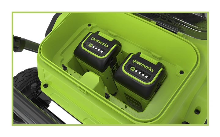 Важная особенность снегоуборщика - 2 отсека для установки аккумуляторов. Когда первый аккумулятор разряжается, вам не нужно идти за новым