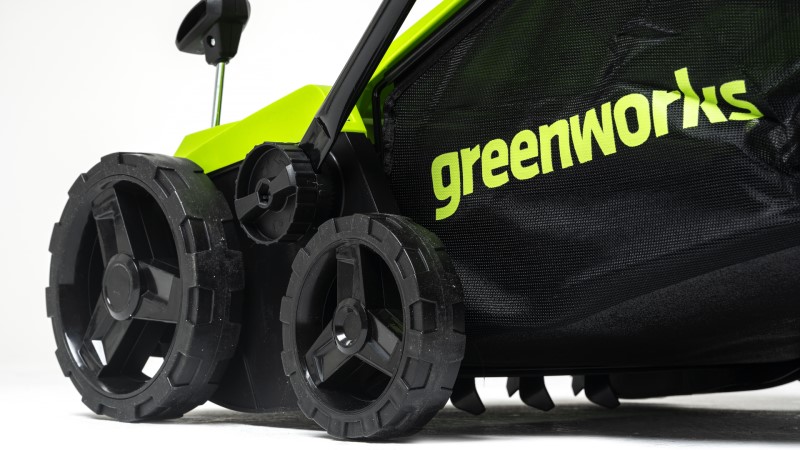 Купить Аэратор-скарификатор электрический Greenworks GDT15, 220V, 1500W ...