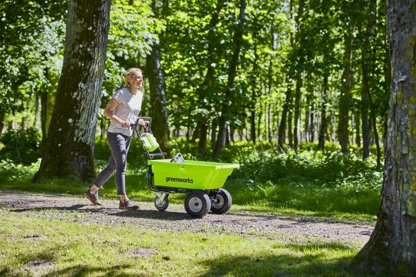 Купить самоходные садовые тележки Greenworks